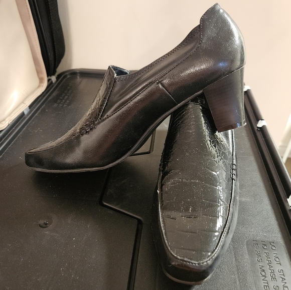 traditionelle Shoes - Womens Black Heeled Booties Boots Shoes Snake Pattern Size 11